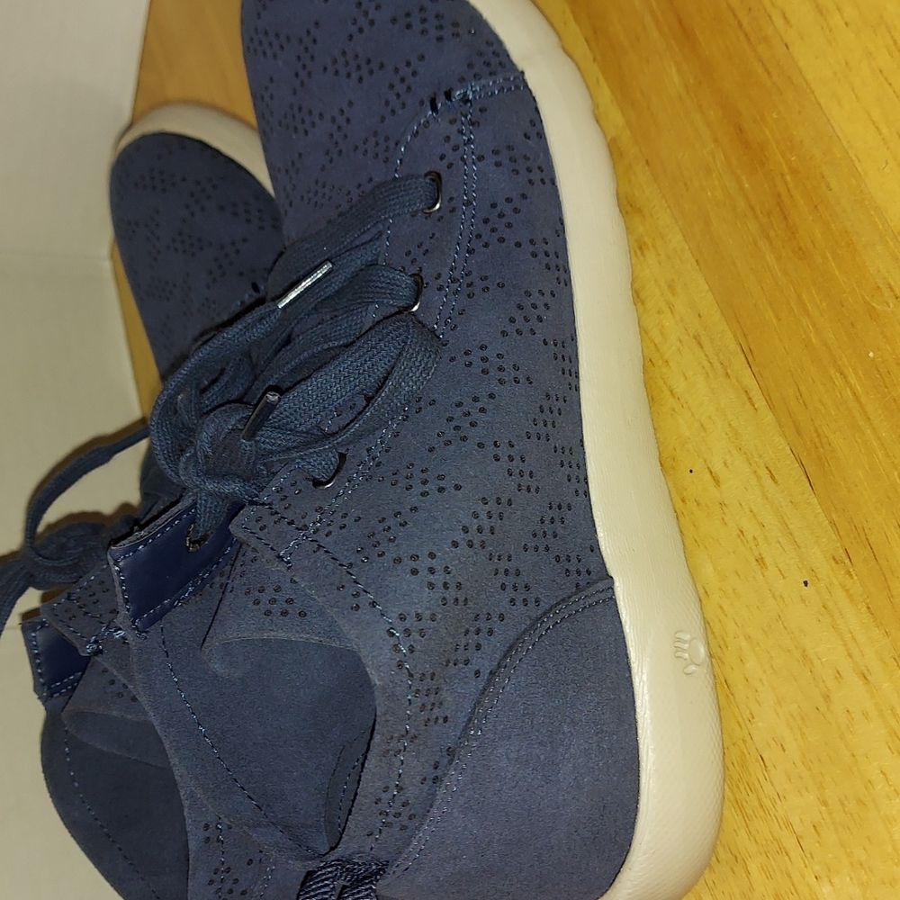 BearPaw Gracie Slate‎ Blue Lace Up Sneakers Size 7